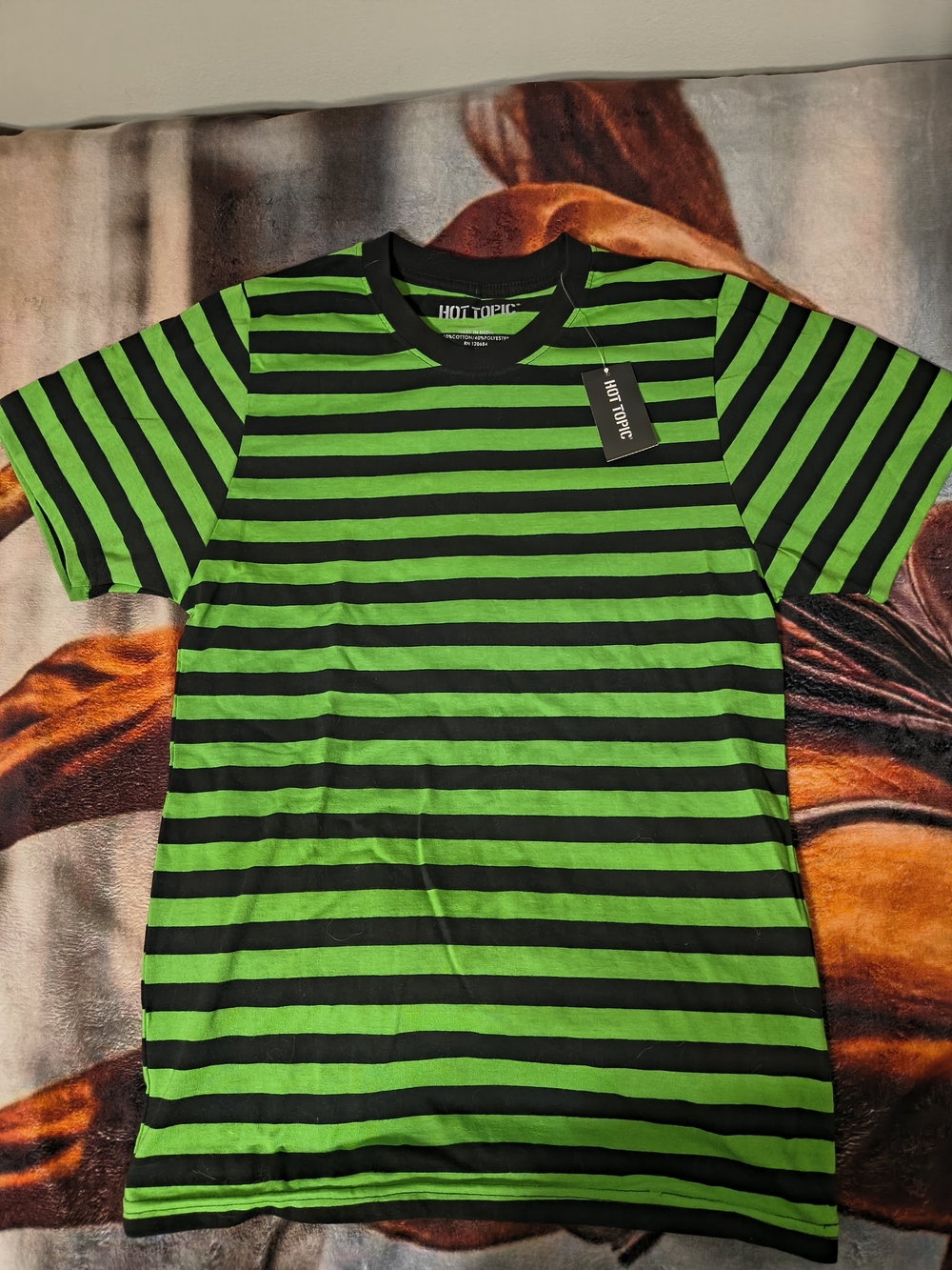 Hot Topic Men's Black & Green Horizontal Stripe Tee